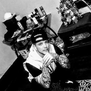 Meet your Posher, Jay